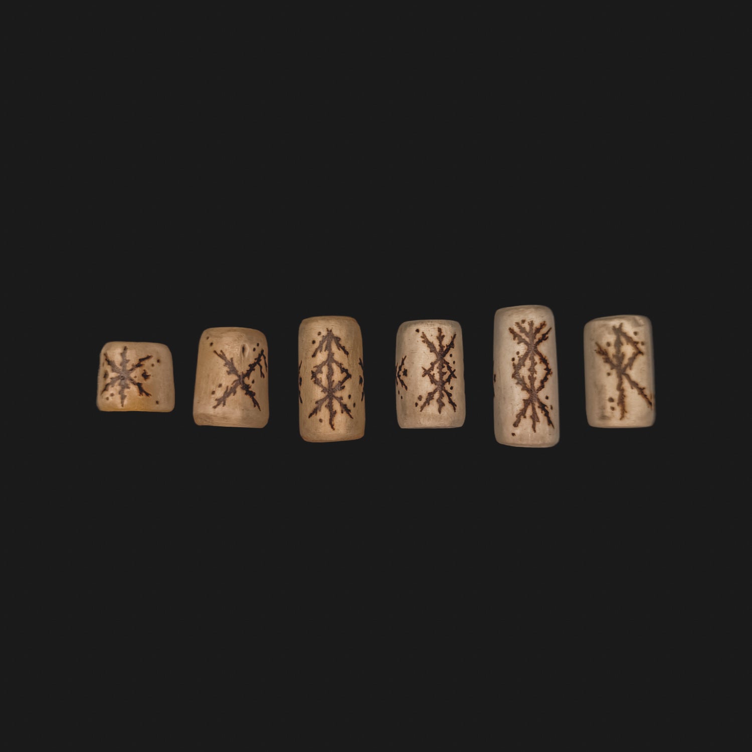 Luuhelmi "Bind Runes" 9mm